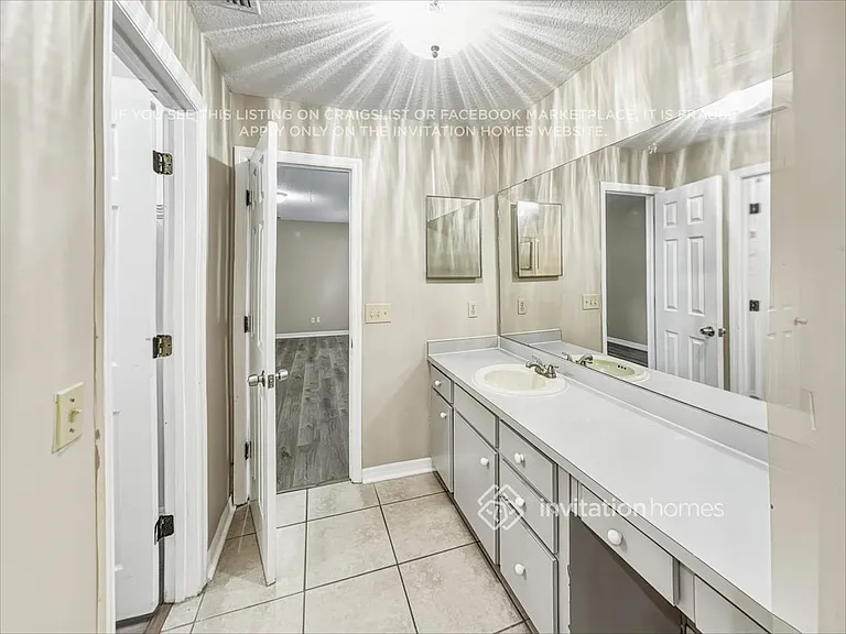2112 Jonathan Ln — Photo 12