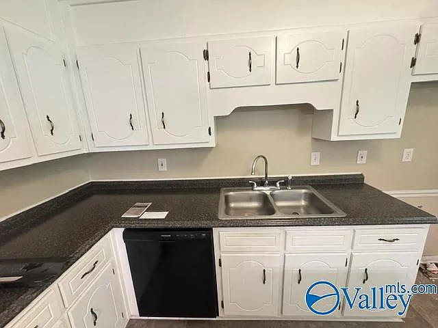 127 Colby Dr — Photo 11