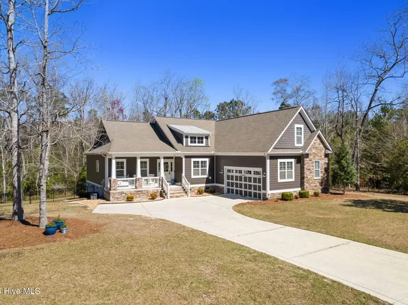 62 King Arthurs Court, Hampstead, NC 28443