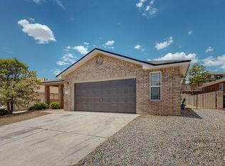 10431 Chandler Dr NW, Albuquerque, NM 87114