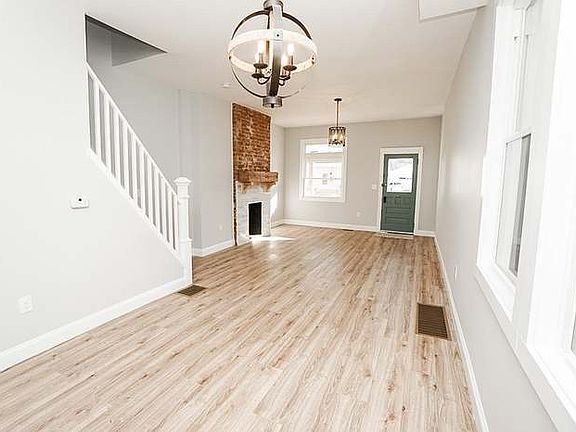 4th image of 5227 Warren Ave