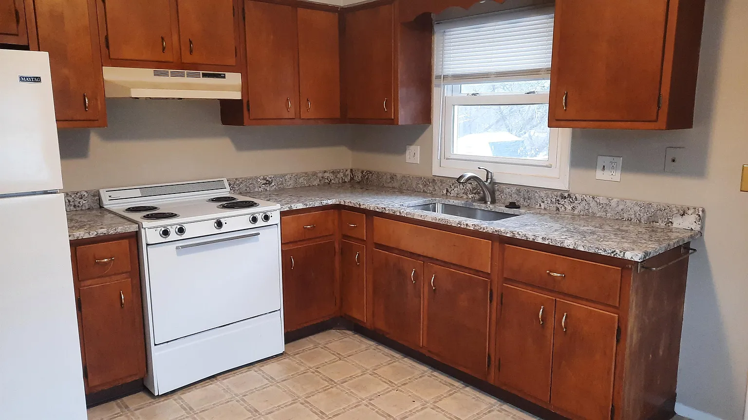 2166 Park Ln photo 1
