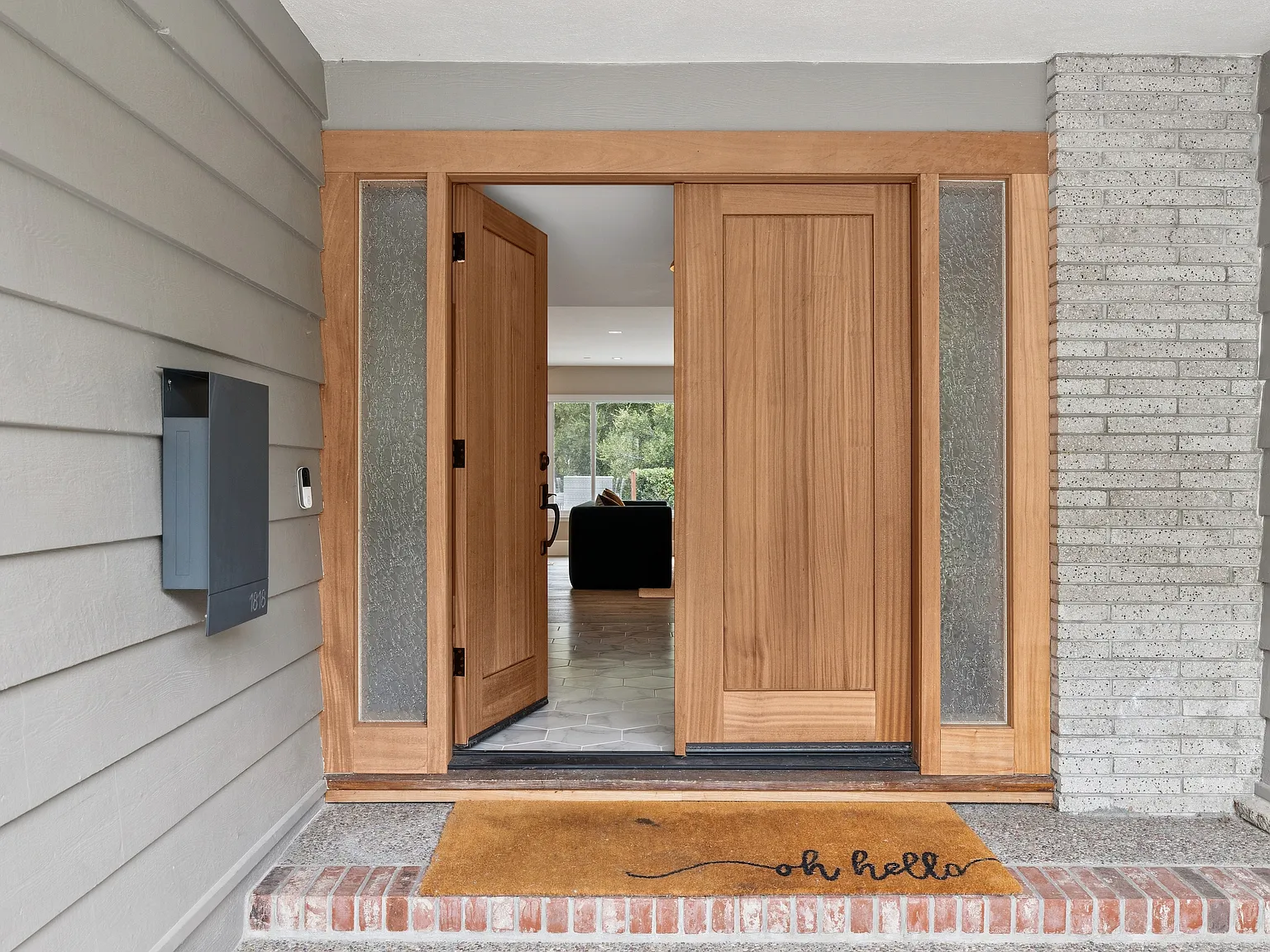 3 bed, 2.5 bath, 2670 sqft, $14,000 — Photo 3