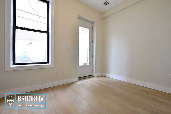 Rented by null | media 25