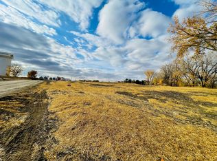 3 Cottonwood Lake Dr, Windom, MN 56101