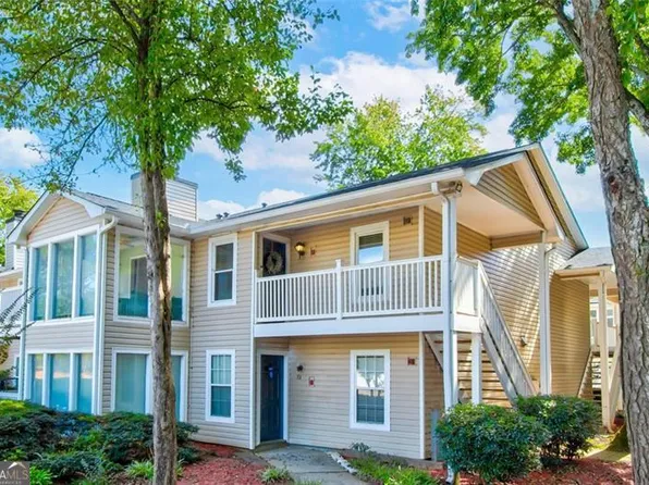 703 Augusta Dr SE, Marietta, GA 30067