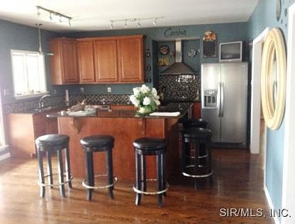 2nd image of 3608 Rosenberg Ln
