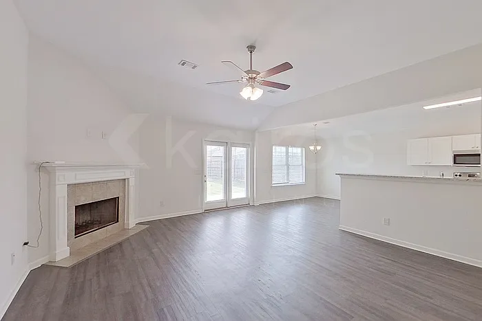 1016 Dawsons Mill Blvd — Photo 4