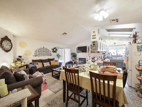 3rd image of 6009 Cedar Glen Ln
