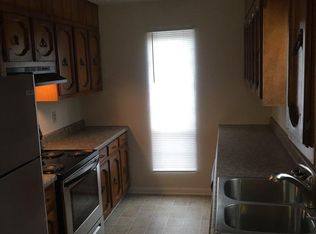 311 Leisure Lake Dr, Warner Robins, GA 31088