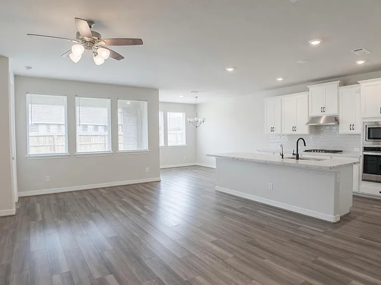 24319 Salts Mill Dr — Photo 5