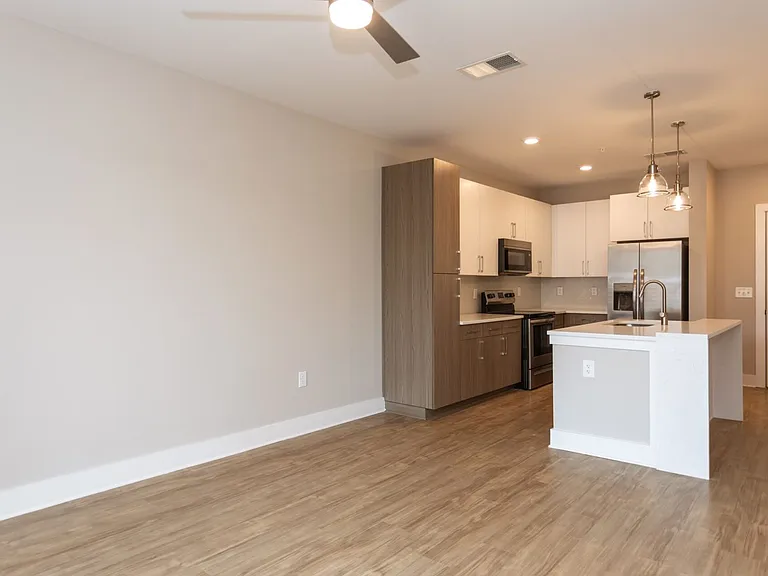 StationTwo22 Apartments — Photo 11