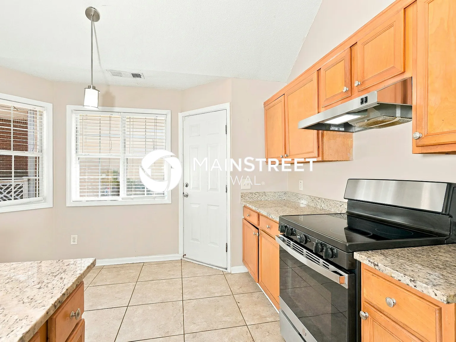 3675 Sapphire Ct — Photo 4