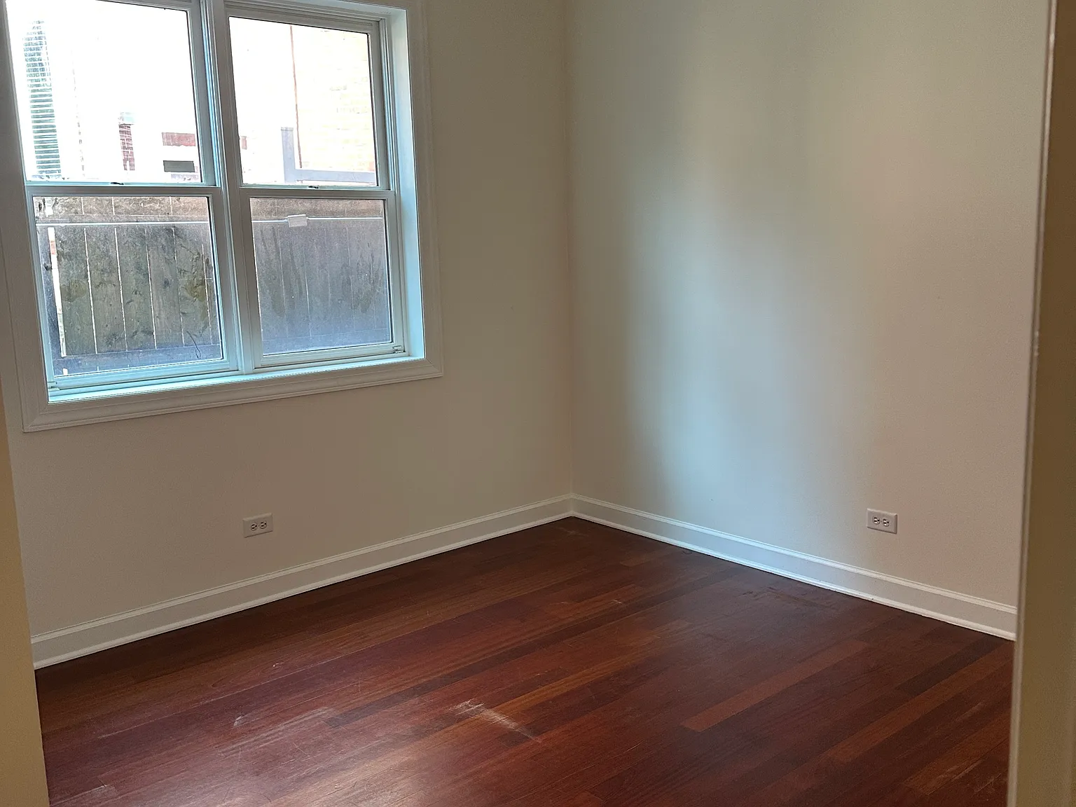 3 bed, 2500 sqft, $3,500 — Photo 4