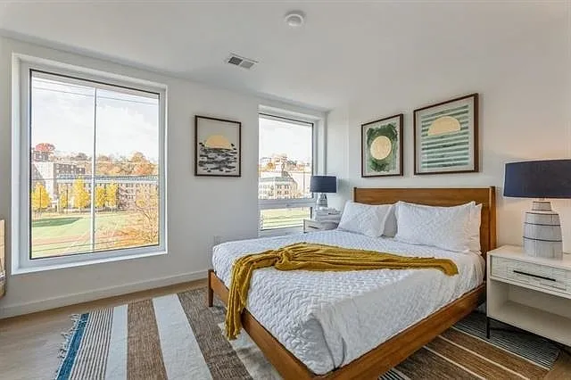 401 Jackson St — Photo 2