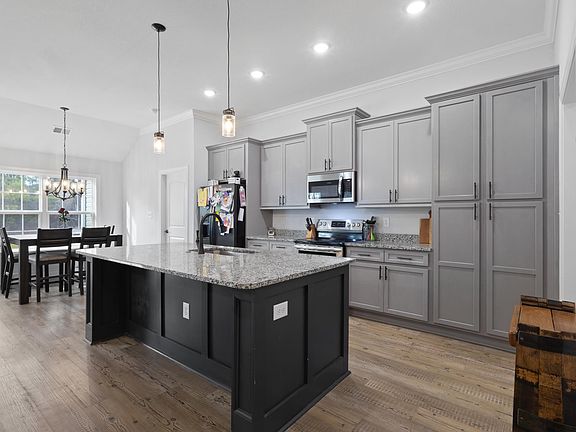 2nd image of 2267 Vaught Rd.