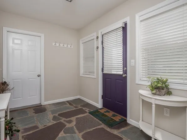 14 Fuller Rd, Chelmsford, MA 01824