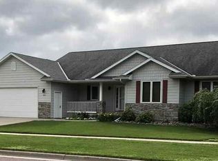 1514 Clark St, Saint Peter, MN 56082