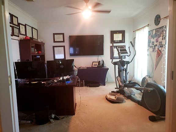 4th image of 1003 Clarenda Falls Dr