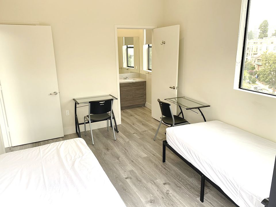 705 Gayley Ave., Westwood, CA 90024 - Bedroom w/ En Suite Bathroom