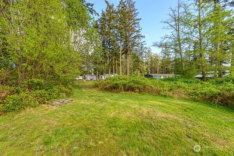 5th image of 3475 Appian Way