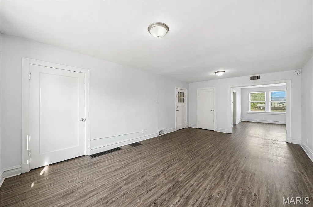 2 bed, 1.0 bath, 1000 sqft, $1,100 — Photo 4