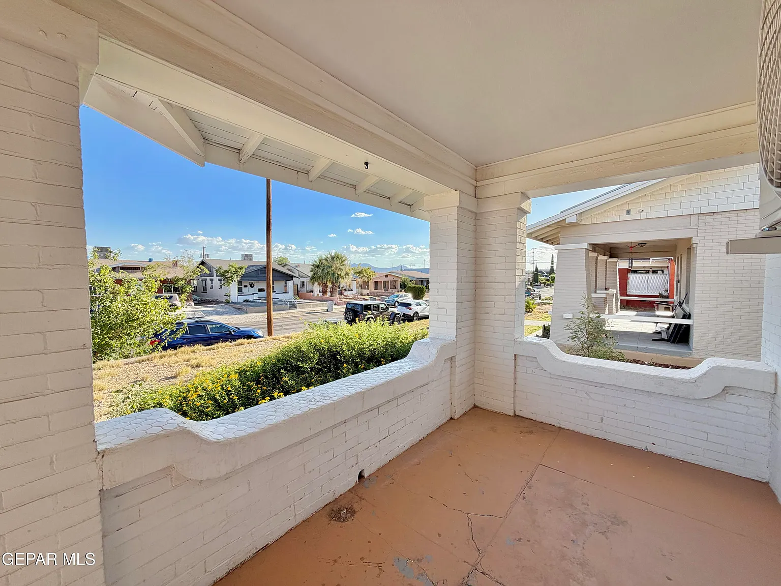 3 bed, 1.0 bath, 1400 sqft, $1,650 — Photo 3