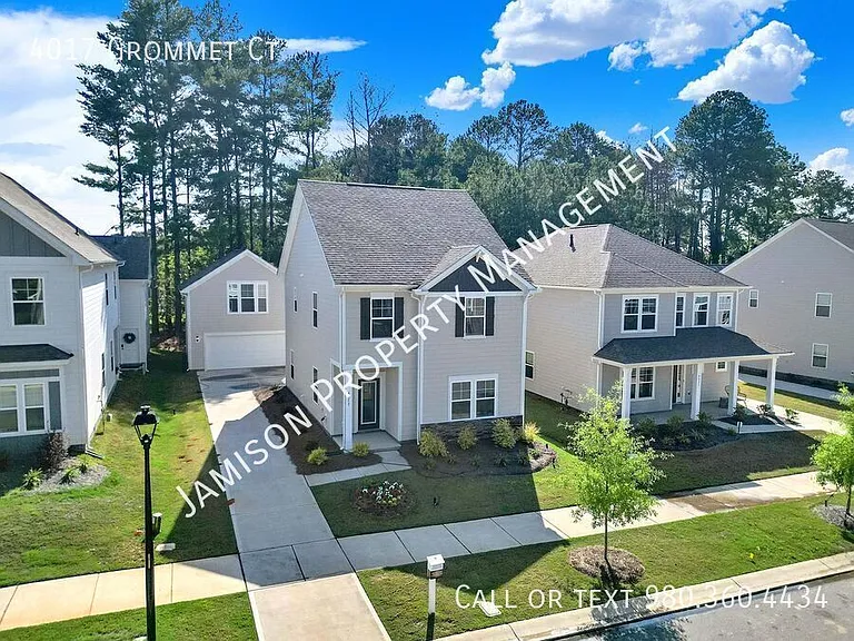 4017 Grommet Ct — Photo 33