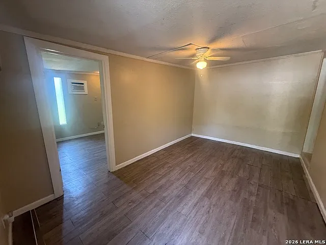 314 N Nueces #C — Photo 4