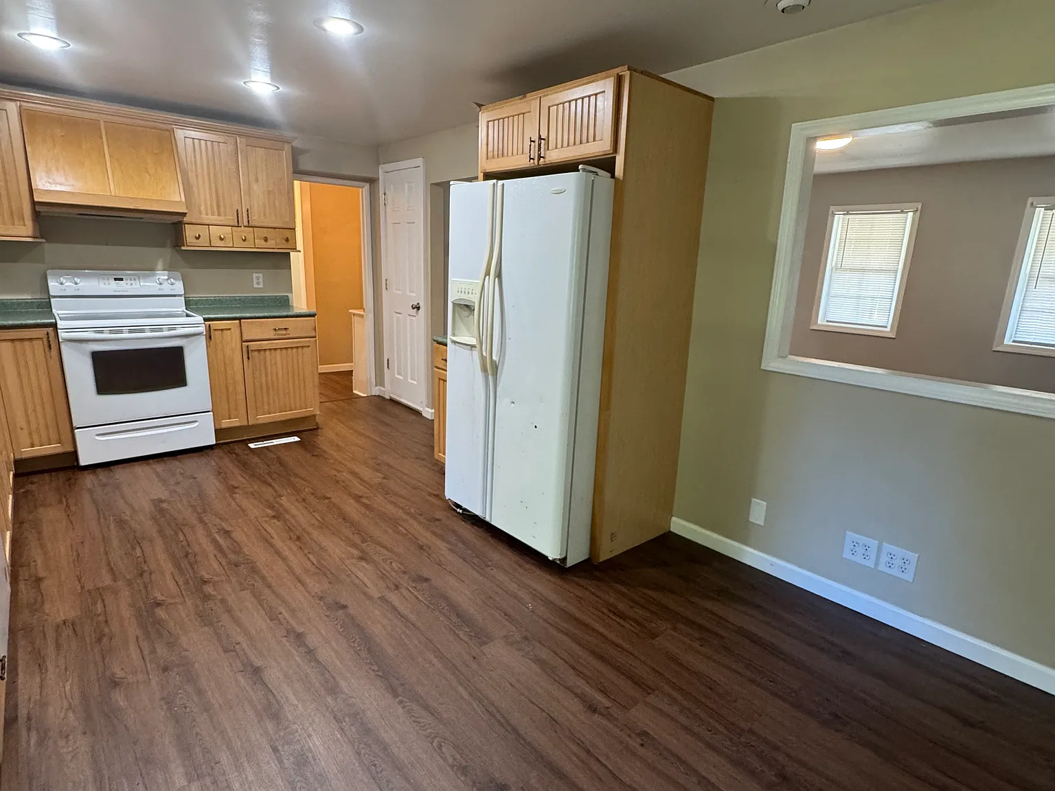 349 East Ave — Photo 4