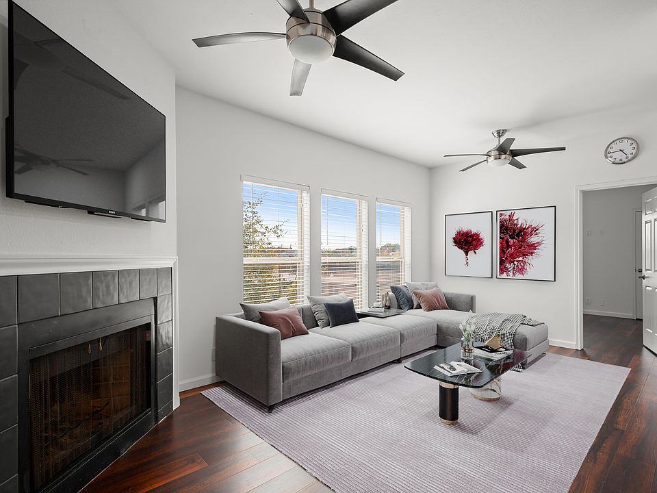 1st image of 2414 Longview St APT 307