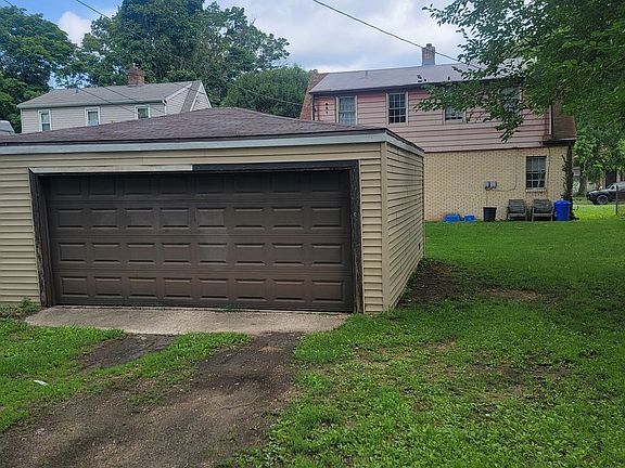 5th image of 3024 Lawndale Ave