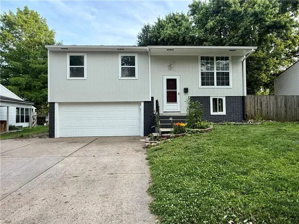19219 E 6th St N, Independence, MO 64056