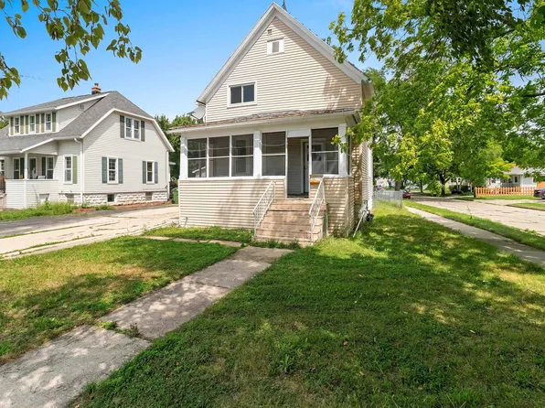 391 4th St, Fond Du Lac, WI 54935