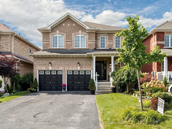 7 Oceanpearl Cres, Whitby, ON L1N 0C5