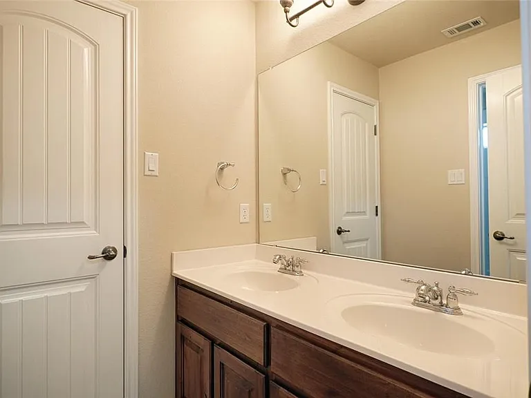 16228 Old Baldy Dr — Photo 18