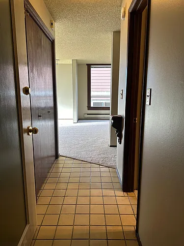 602 Melrose Ave E #202 Photo 1