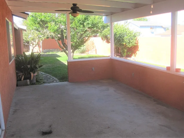 2441 Sylvian Ln — Photo 2