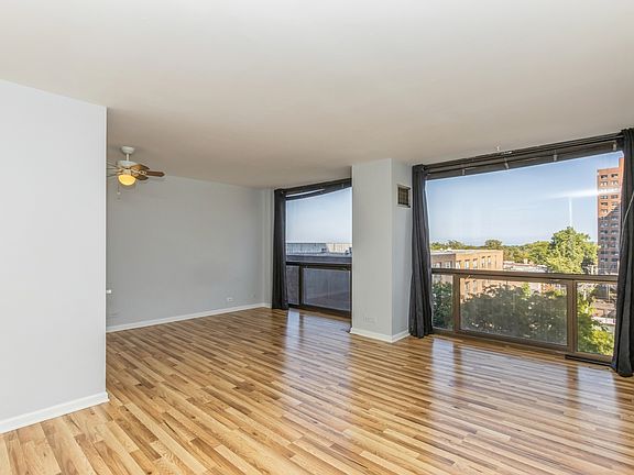 2nd image of 4343 N Clarendon Ave APT 708