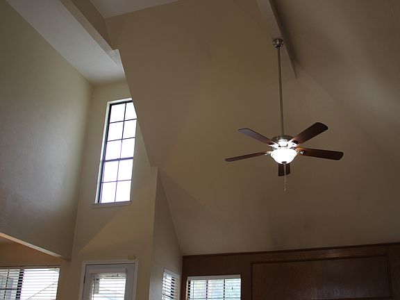 2nd image of 15630 Schumann Ln