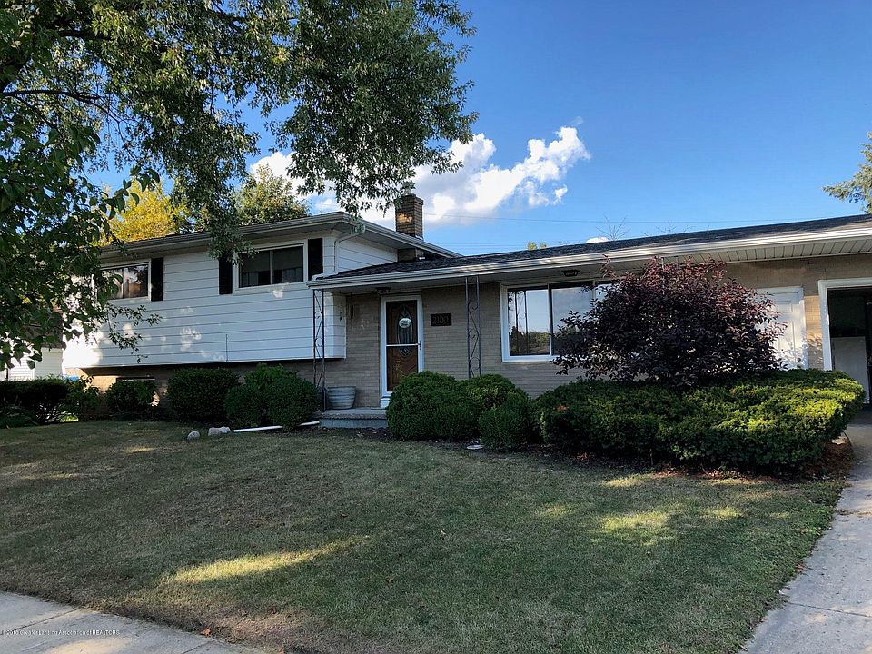 1st image of 2100 Belaire Dr