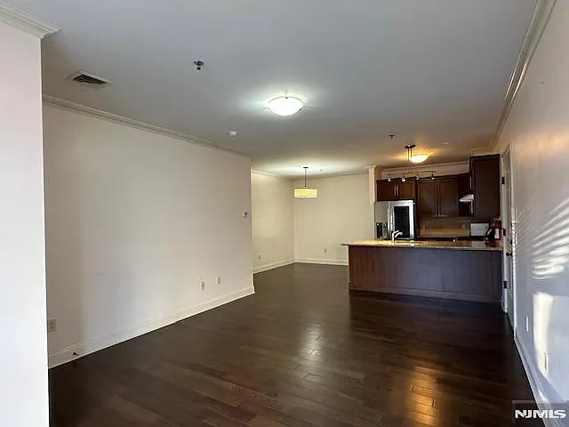 255 Laird Ave #6 — Photo 11