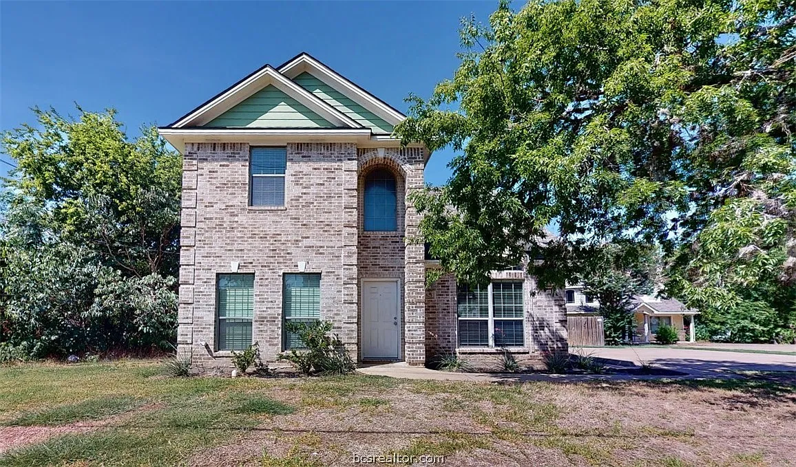 5 bed, 4.5 bath, 1598 sqft, $4,300 — Photo 1