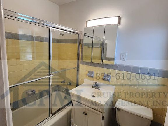 4th image of 124 Isle Of Venice Dr APT 3