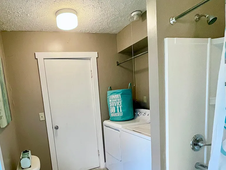 4450 Cynthia Dr — Photo 24