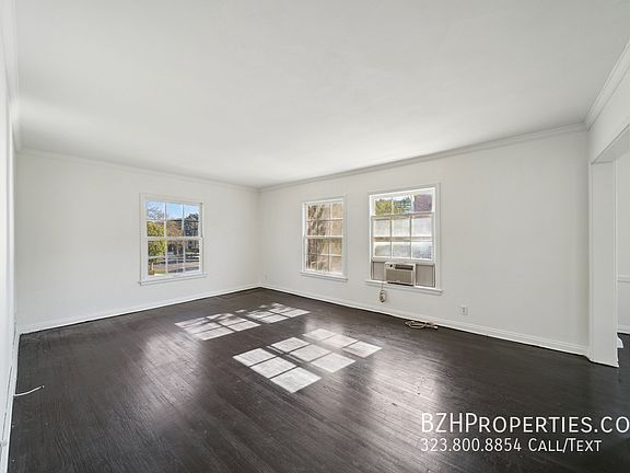 2nd image of 1127 S Bedford Dr