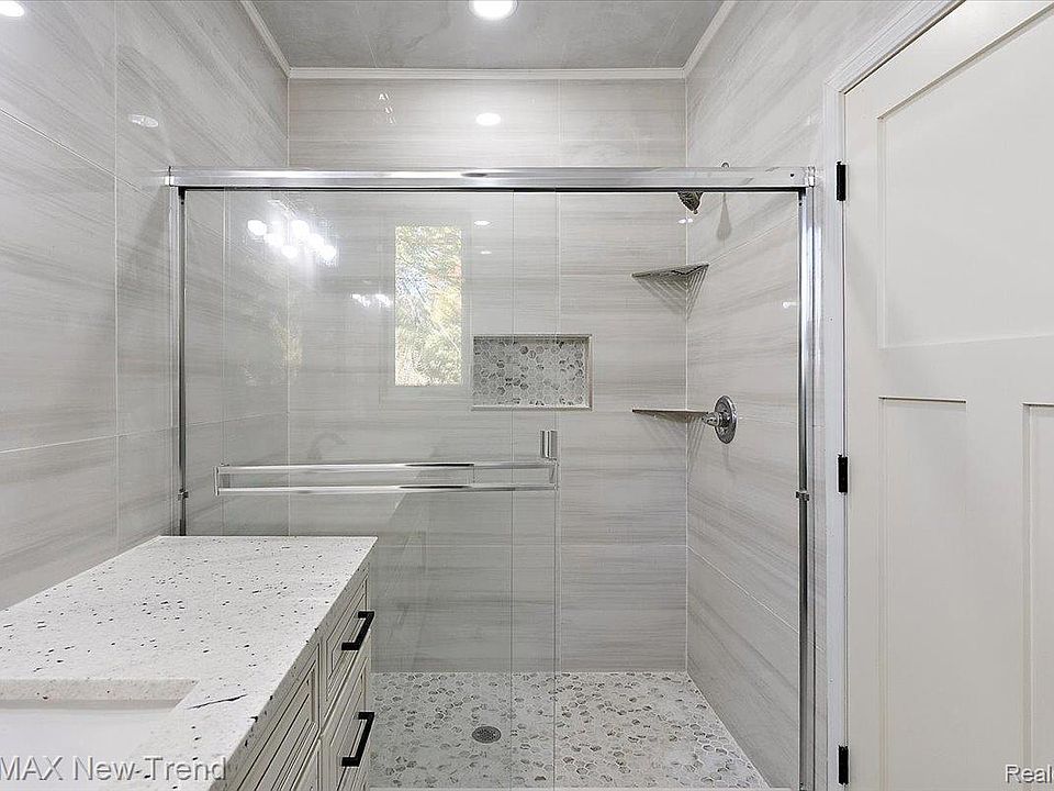 1683 Delta Dr, photo 29