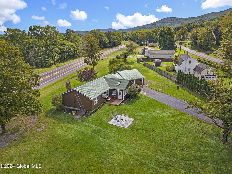 5th image of 1481 Southside Drive