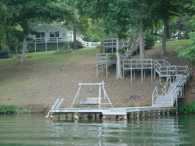 1st image of 2306 Circle Dr