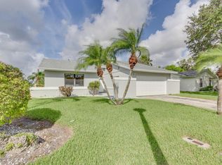 9765 Saddlebrook Dr, Boca Raton, FL 33496